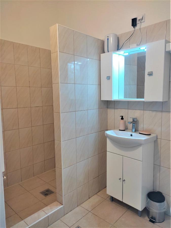 Dunapart Apartment Vác المظهر الخارجي الصورة