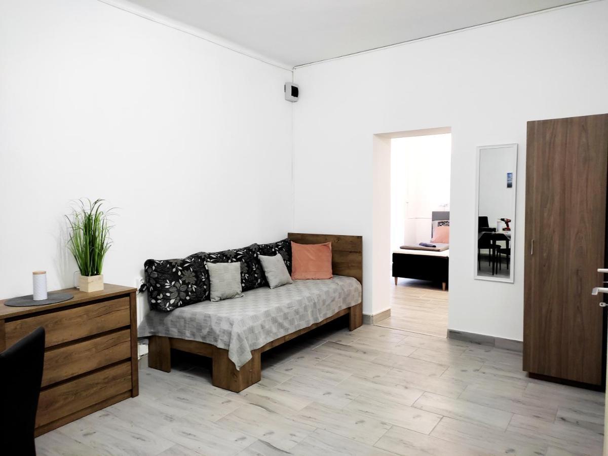Dunapart Apartment Vác المظهر الخارجي الصورة