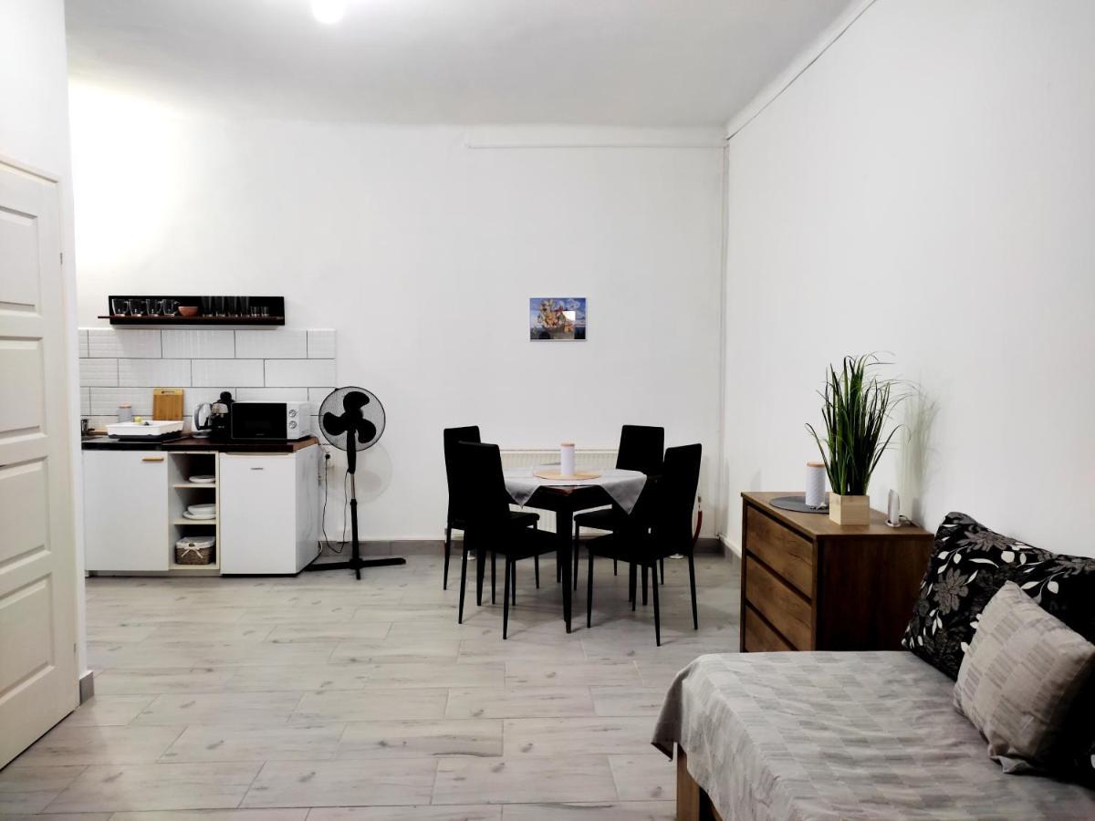 Dunapart Apartment Vác المظهر الخارجي الصورة