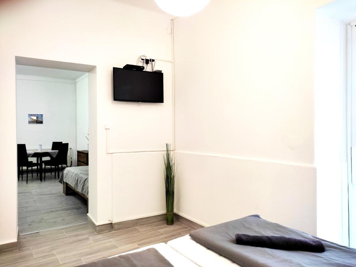 Dunapart Apartment Vác المظهر الخارجي الصورة