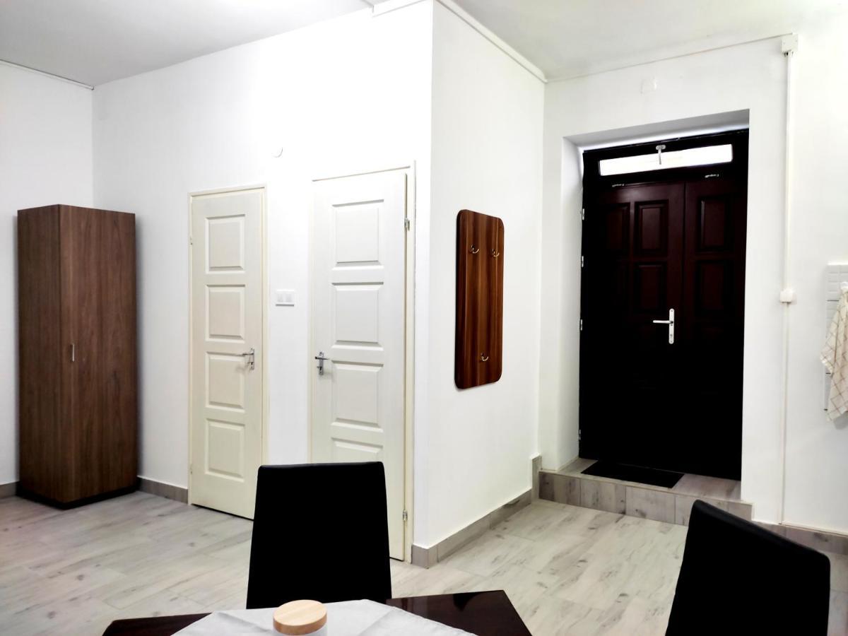 Dunapart Apartment Vác المظهر الخارجي الصورة